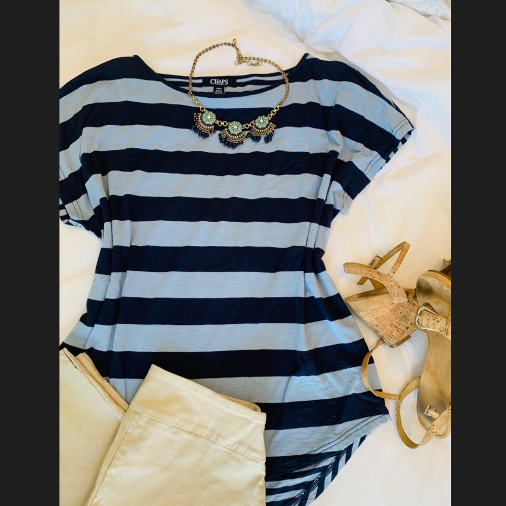 Cool and lightweight top! Blue stripes CHAPS soft